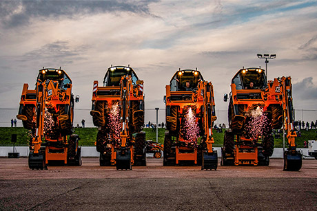 JCB Dancing Diggers